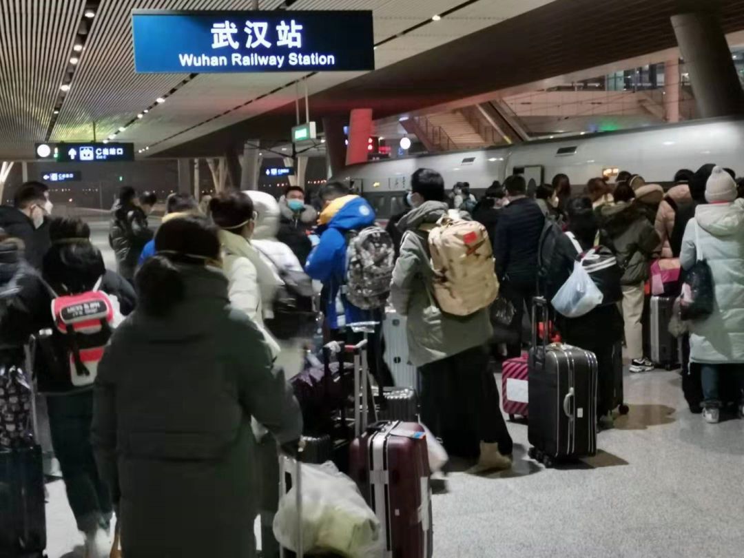 安徽185名医护人员抵达武汉！一篇日记，在朋友圈疯传！
